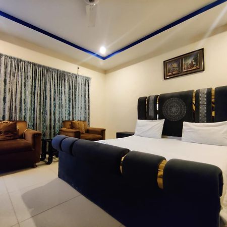 Luxury Guest Rooms Равалпинди Екстериор снимка