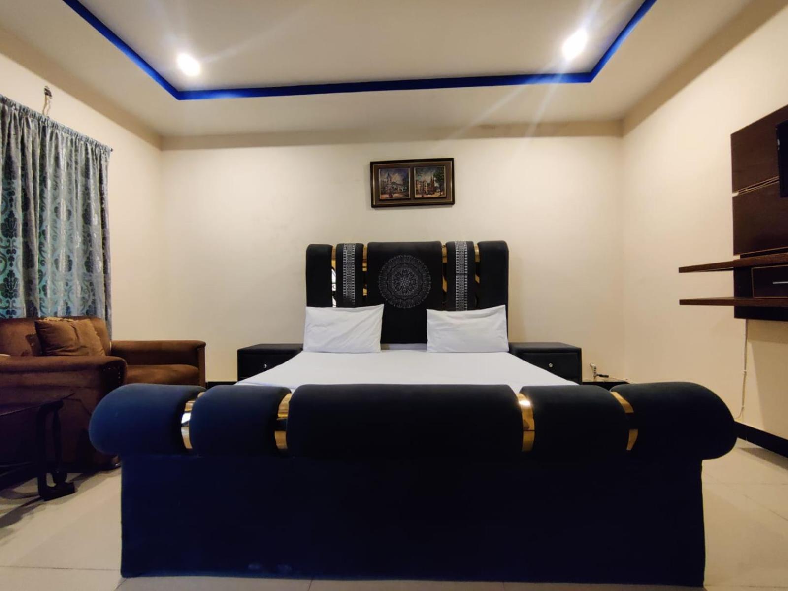 Luxury Guest Rooms Равалпинди Екстериор снимка